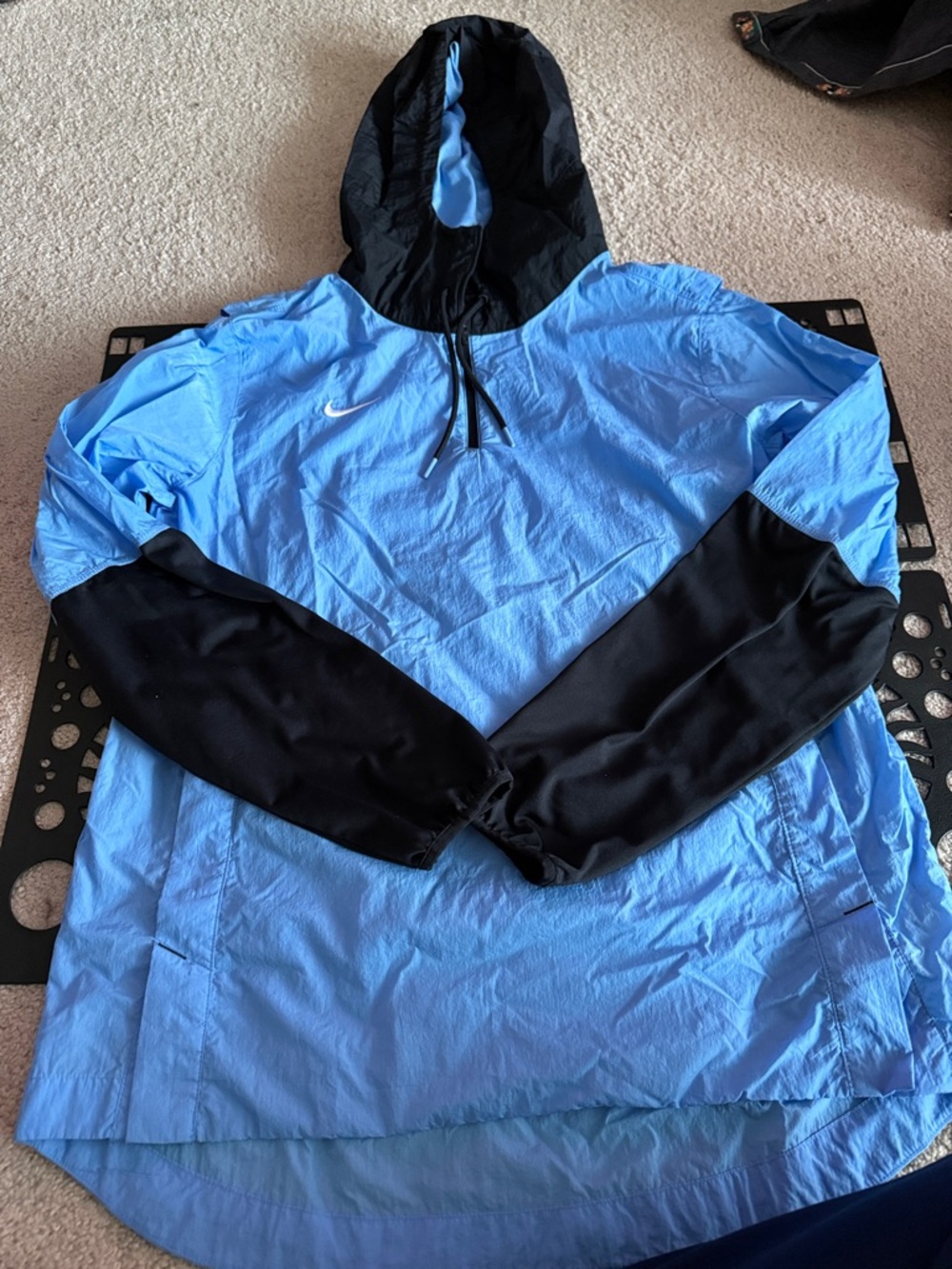 Nike Men’s Hooded Windbreaker Jacket (L)